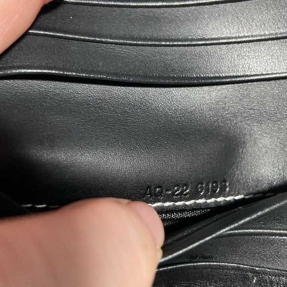 Salvatore Ferragamo Lioness Wallet - Picture 16 of 17